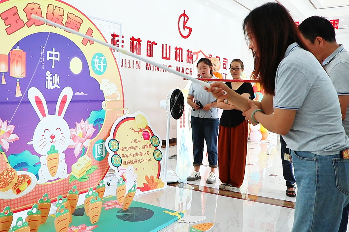 玉兔拔蘿卜